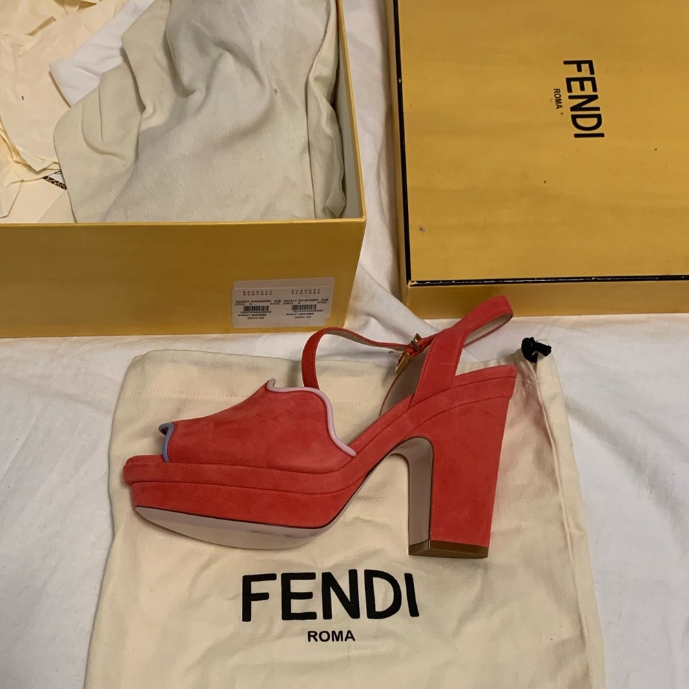 - - Fendi Platform Heels